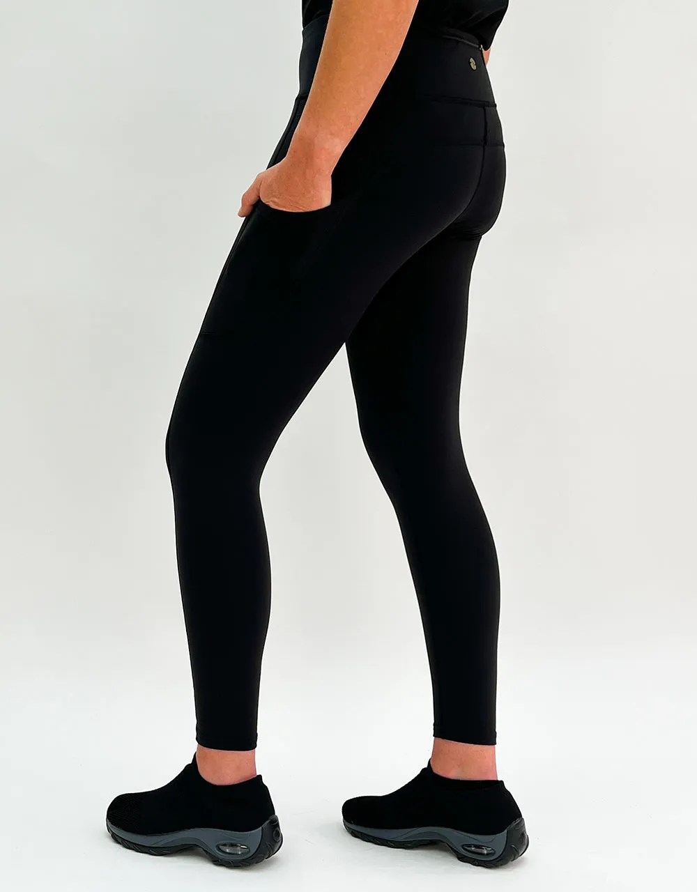 Black Magic Activewear   Pockets