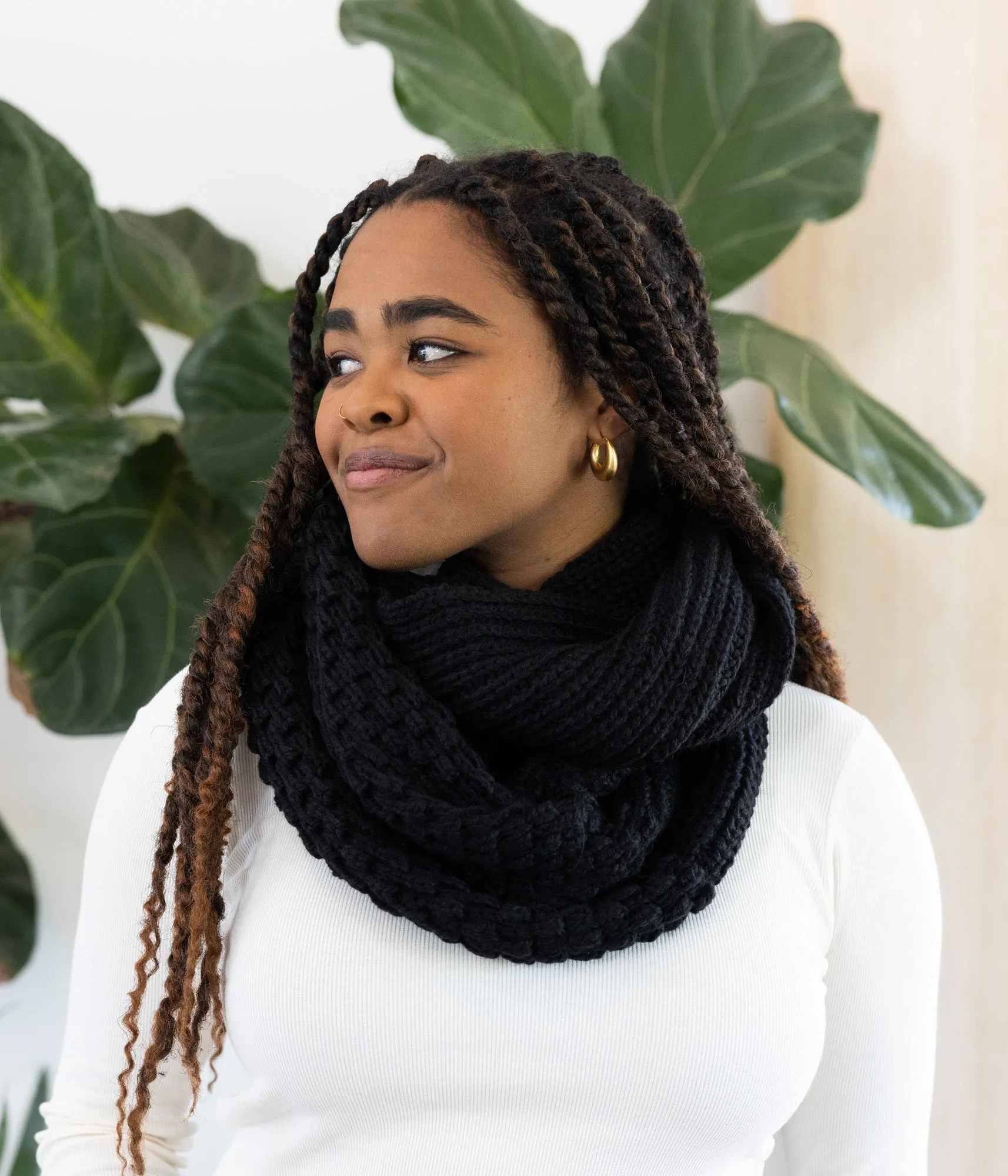 Harper Infinity Scarf - Black