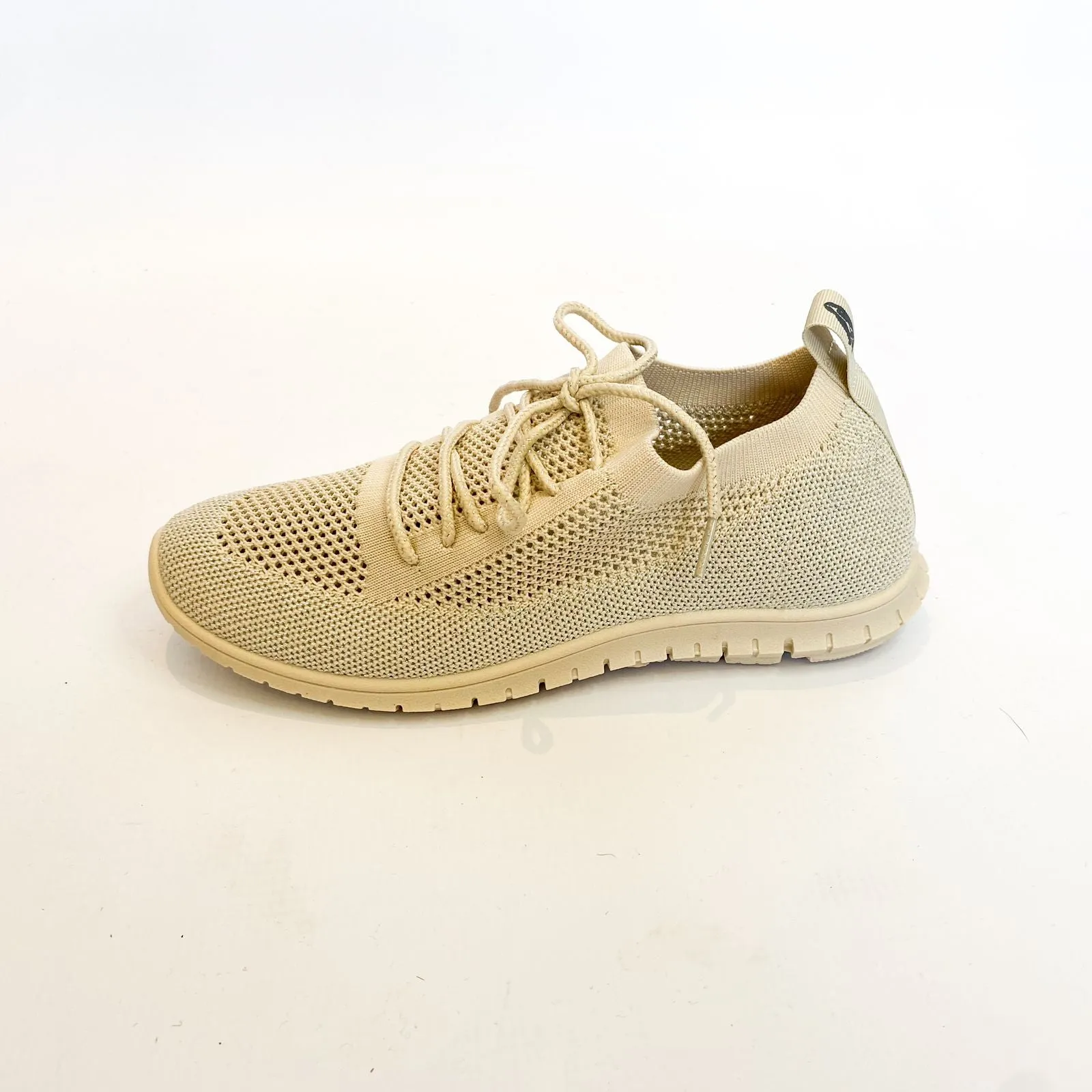 Hush Puppies beige nansen slip on sneaker