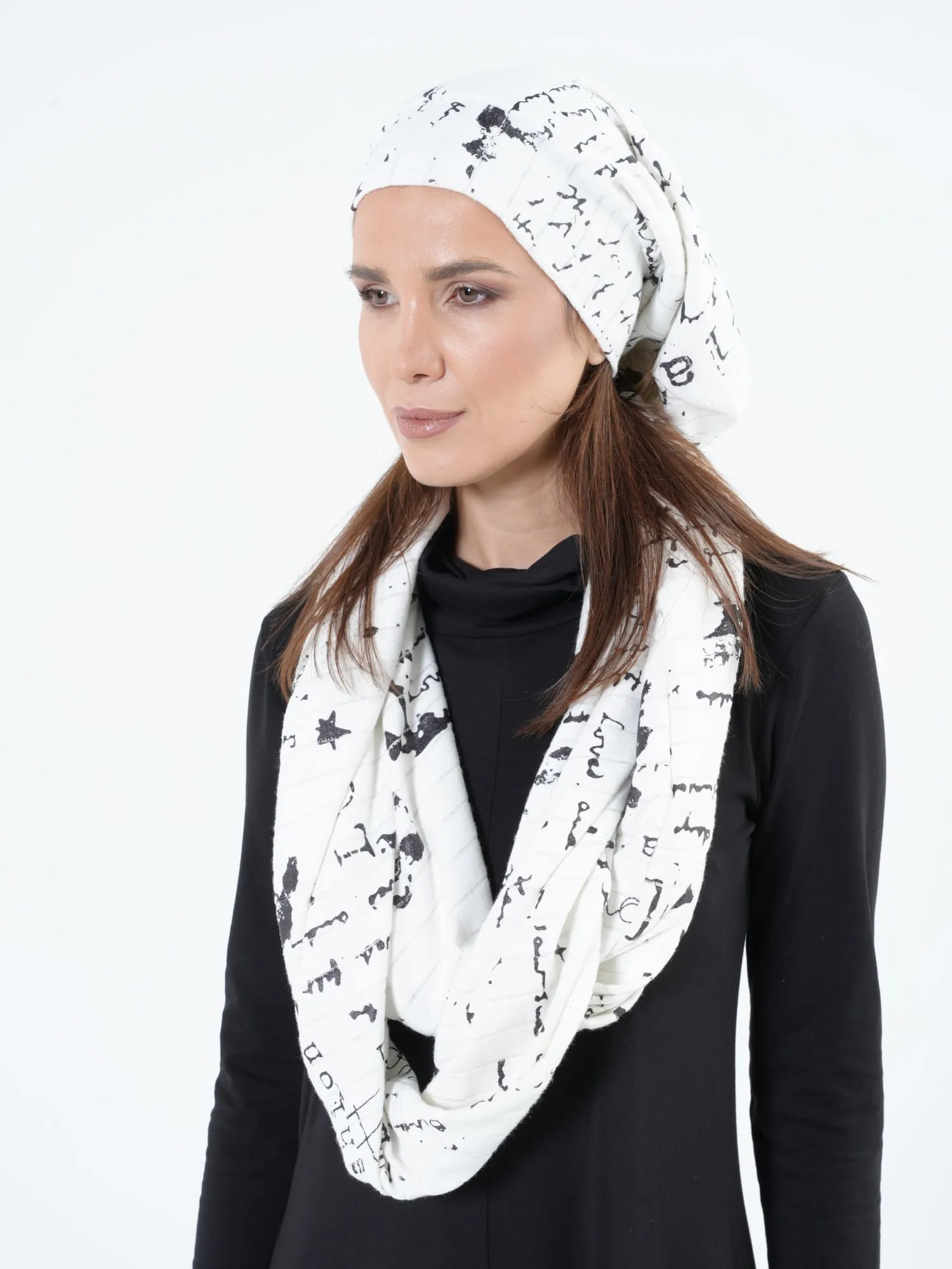 Set of Beanie and Scarf with Print