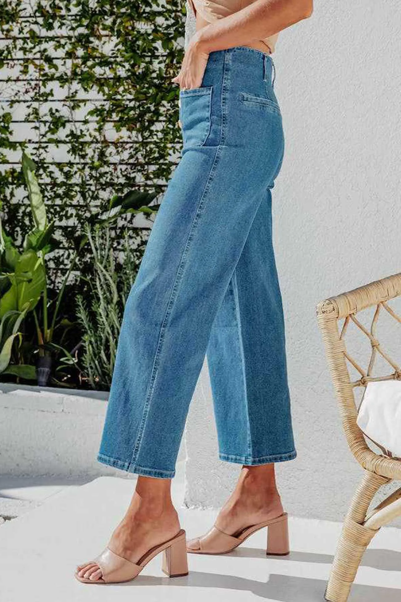 Single-breasted High Waist Cropped Jeans