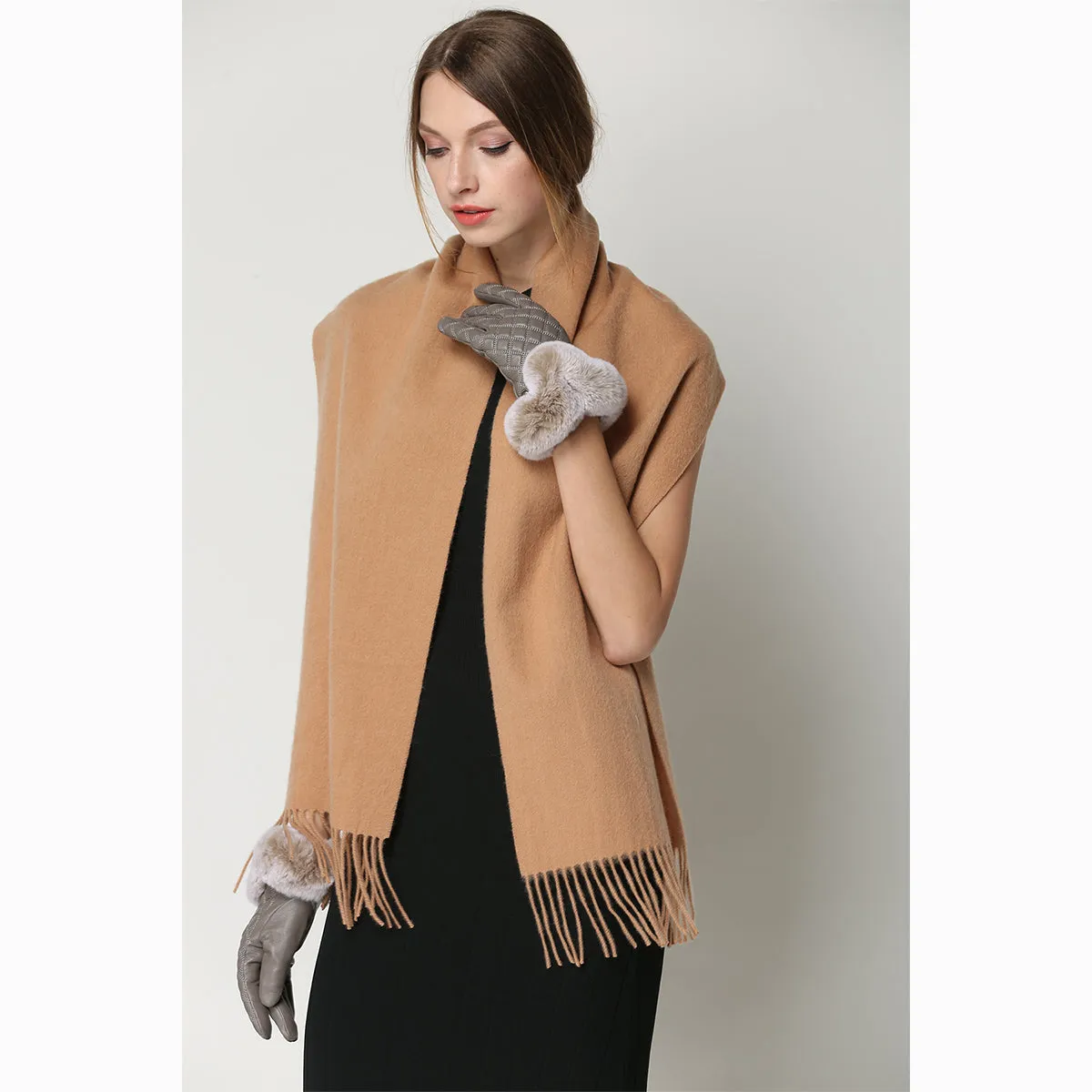 Ugg 100% Wool Scarf Beige