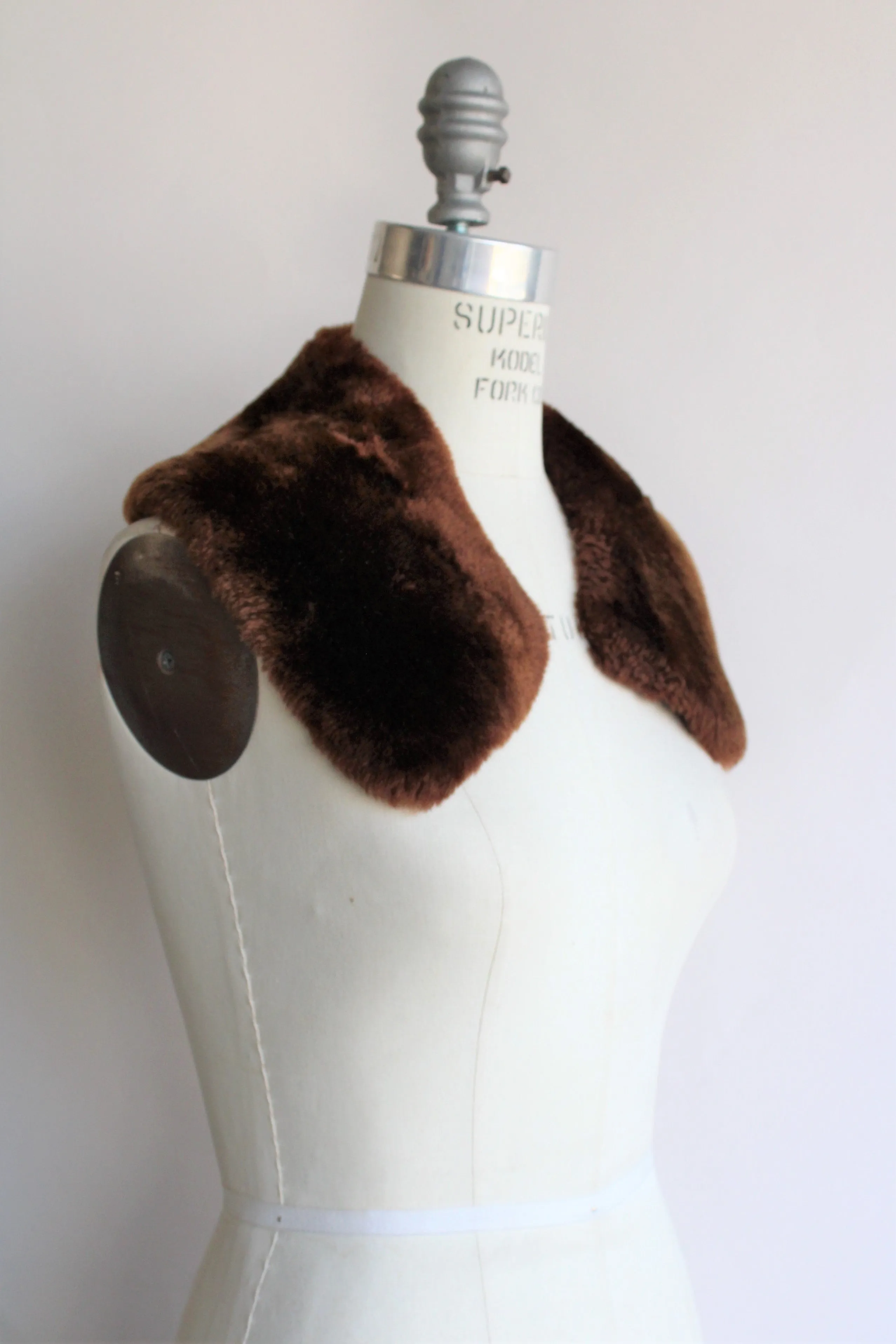 Vintage 1960s Faux Fur Collar