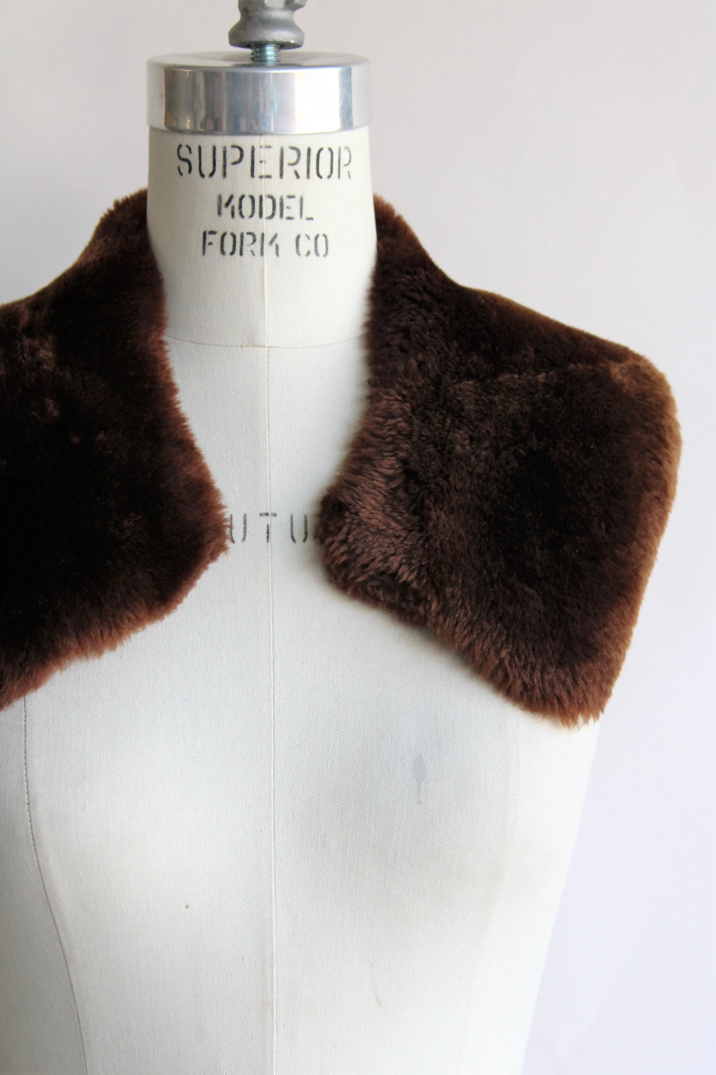 Vintage 1960s Faux Fur Collar